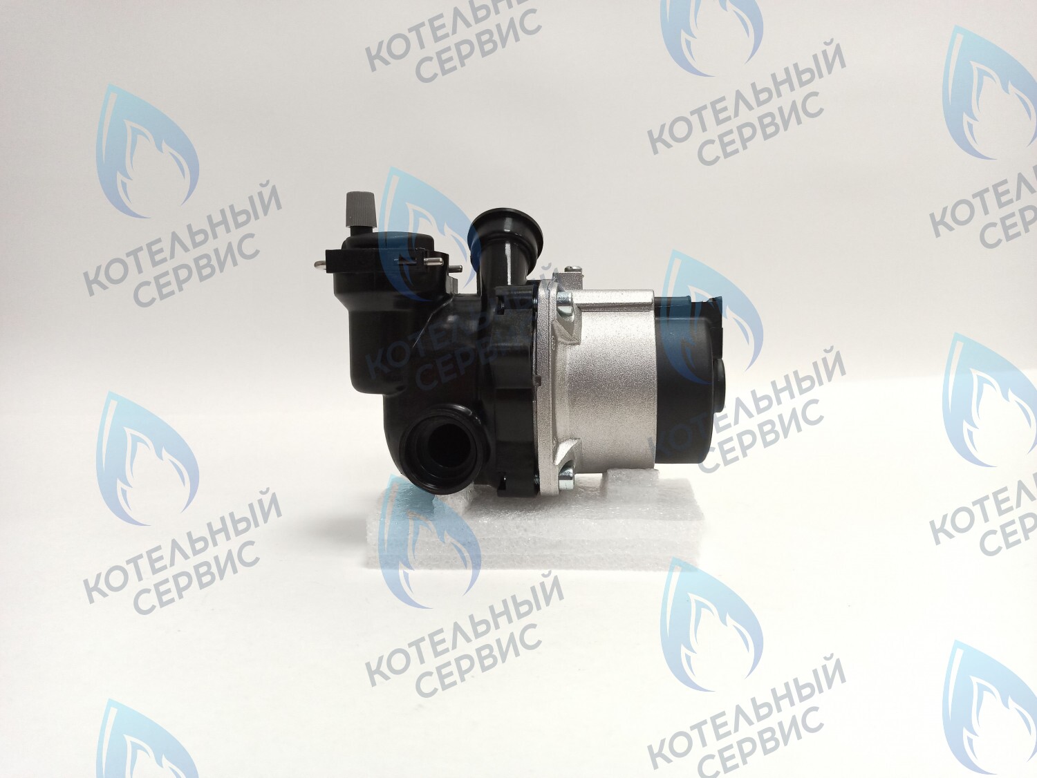 Насос циркуляционный (без терминала, 1 скорость) Ariston (60001584, 60000876, 60000876-01)