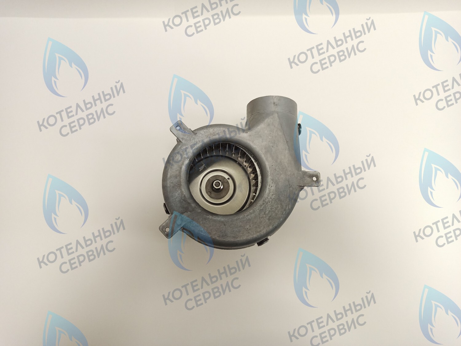 Вентилятор 42W VIESSMANN VITOPEND 100 A1JB, WH1D на котлы 12/24 кВт (7858293)