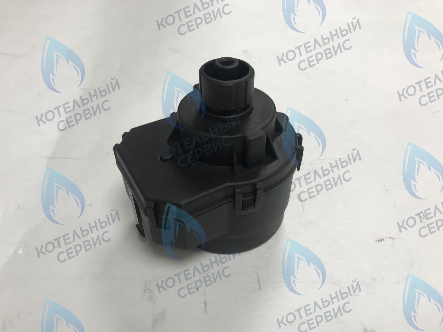 Сервопривод (мотор) трехходового клапана 220/240V  BAXI, KENTATSU, ELECTROLUX, IMMERGAS, FERROLI, HI-THERM, FEDERICA BUGATTI, LEMAX, E.C.A., BALTGAZ, FONDITAL, RODA