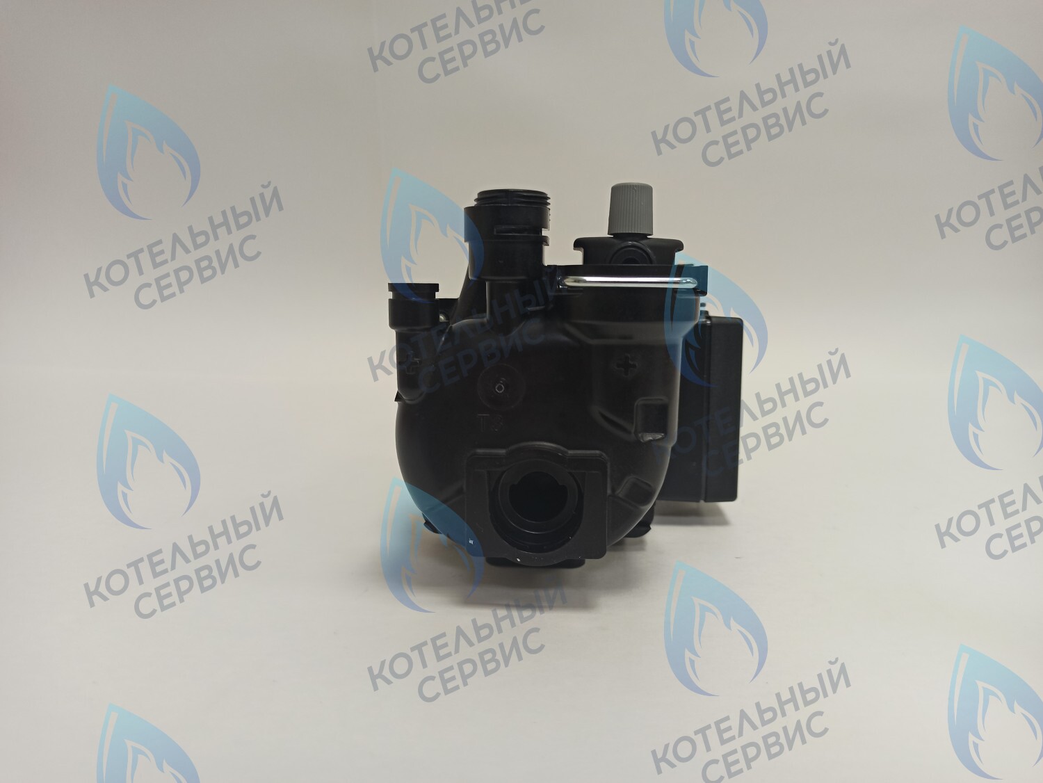Насос циркуляционный GRUNDFOS 15-50 BOSCH WBN2000/WBN6000, BUDERUS U072 (87186481810)