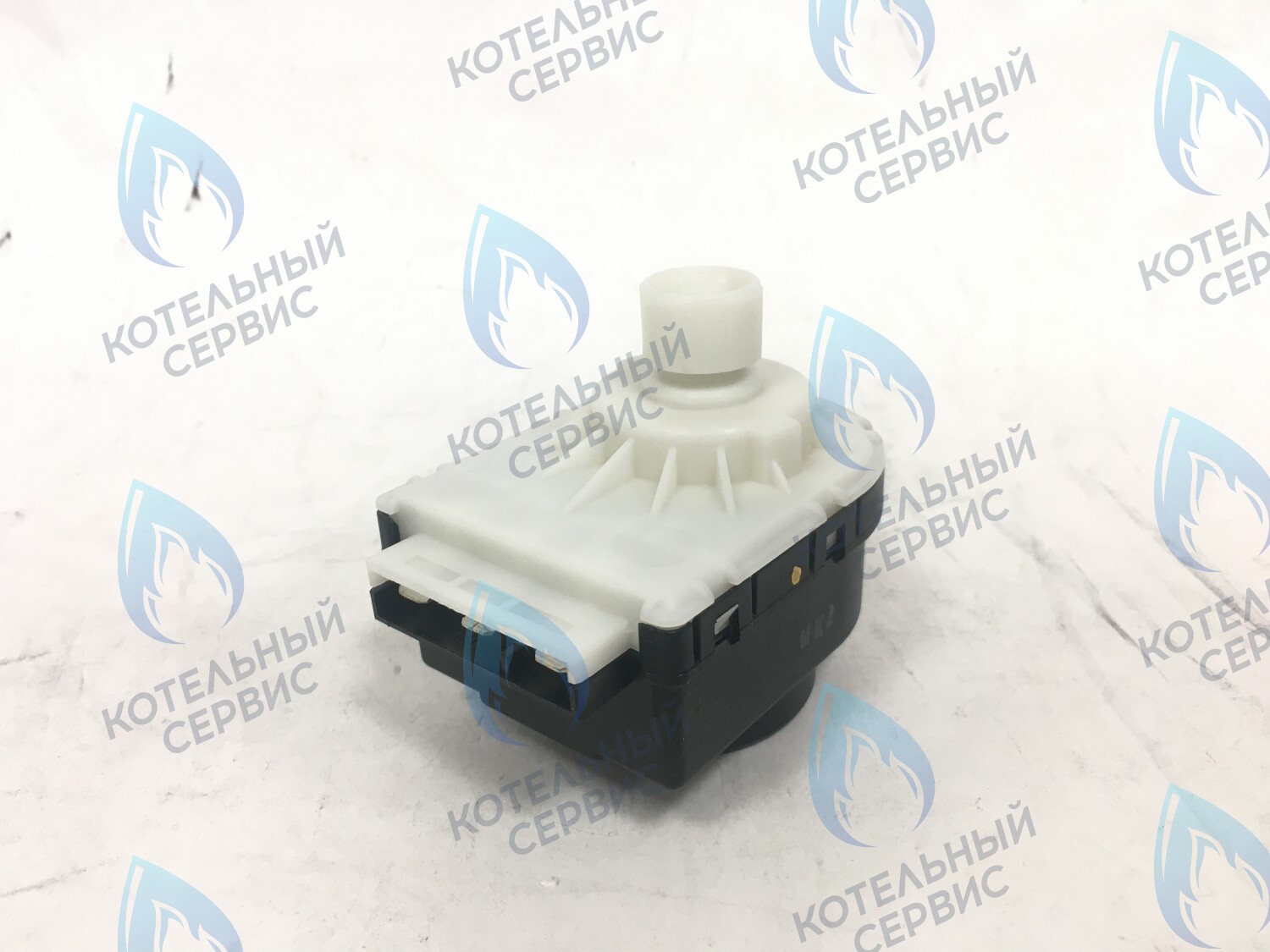 Сервопривод (мотор) трехходового клапана Ariston (61302483-01) 10mm – 220/240V (E) BAXI (5647340, 5694580, 5694581, 200025379, YYY56945811P, YYY005694581), CHAFFOTEAUX (61302483-01)