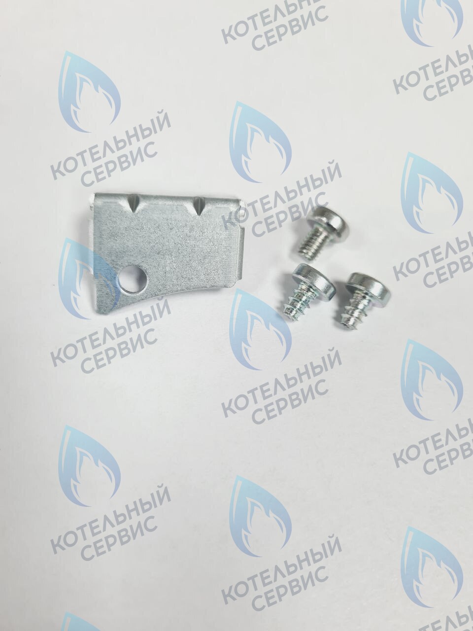 Металлический крепежный кронштейн  для замены нового насоса Шинху на существующий Фиксирующая скоба (1EA), болт (M4, 1EA), винт (4×6, 2EA) для Deluxe S/ONE, NCB 700 (необходим при замене 30033192A на 30020779B)