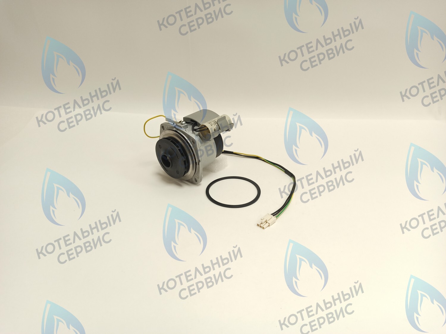 Двигатель насоса (черный пластик) (без улитки, с терминалом) (12/5, 15/5) аналог WILO 82w INTMSL15/5 HE-1 (21мм по часовой)