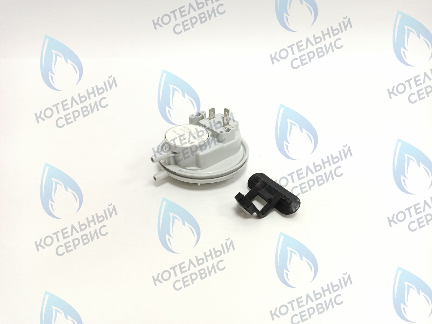 Маностат Huba 138/125 Pa 32 кВт (BI1376 104)