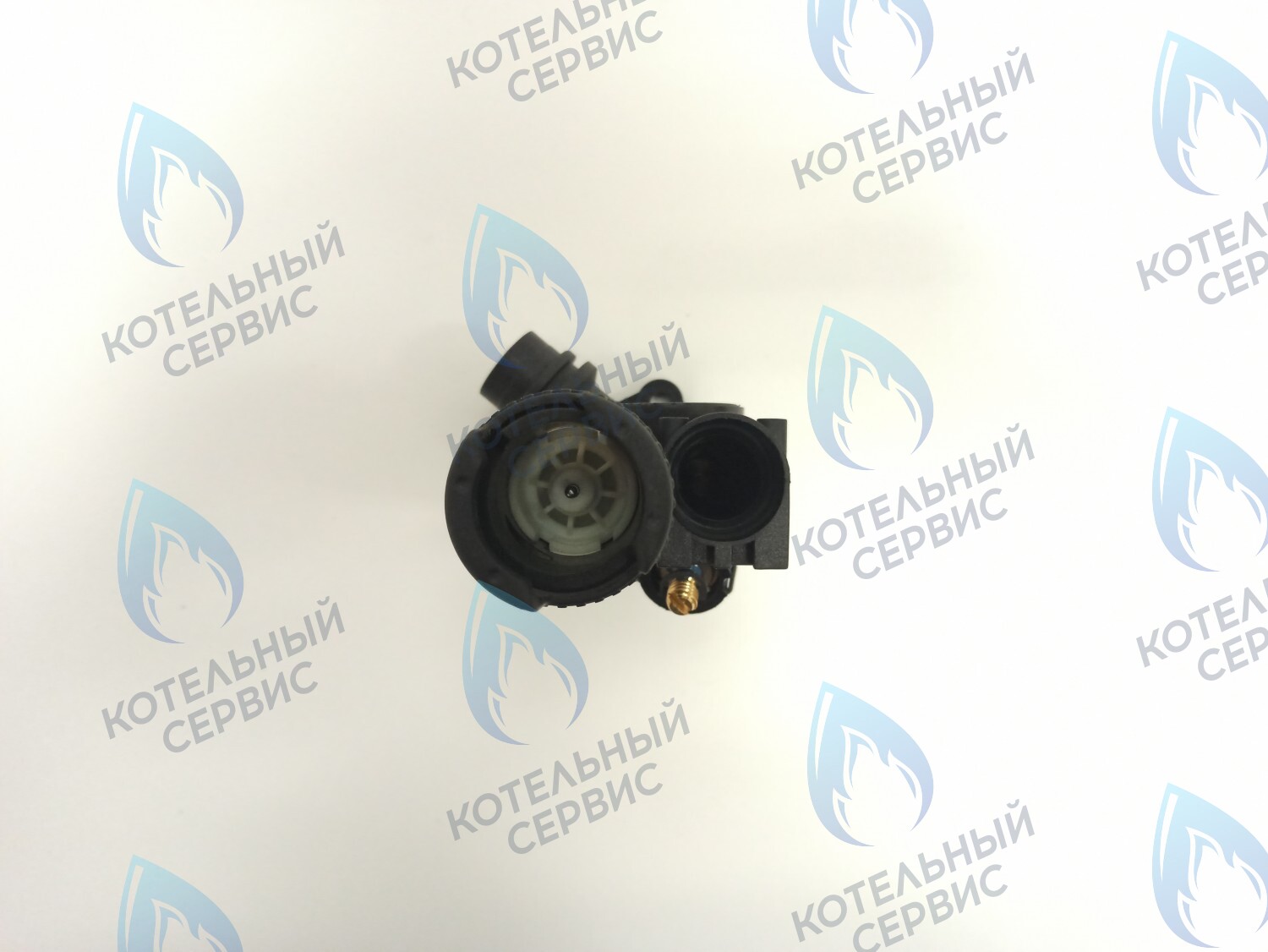 Трехходовой клапан Protherm Vaillant (0020132682, 178978, 0020020015, 0020132683) без мотора c крышкой