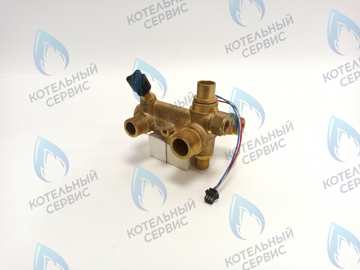Трехходовой клапан Гидравлический блок выходной 32 кВт (CB11030055) ELECTROLUX