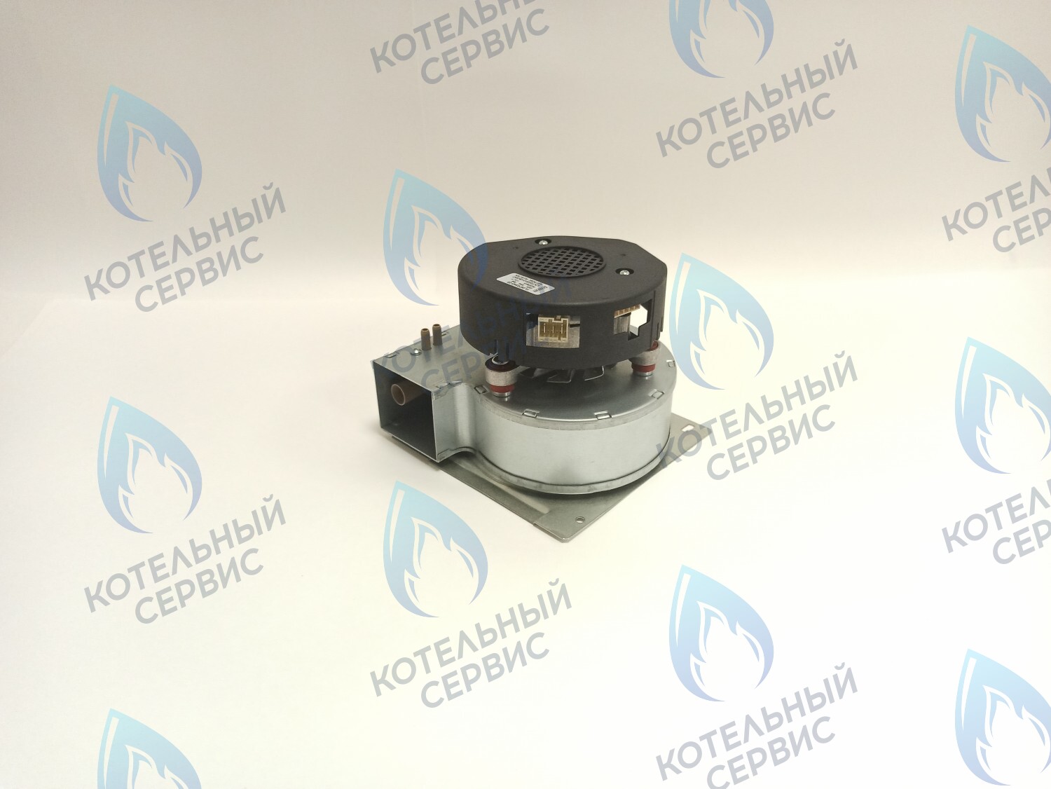 Вентилятор VAILLANT turboTEC 36 kW 190262 (в комплекте с монтажной пластиной)