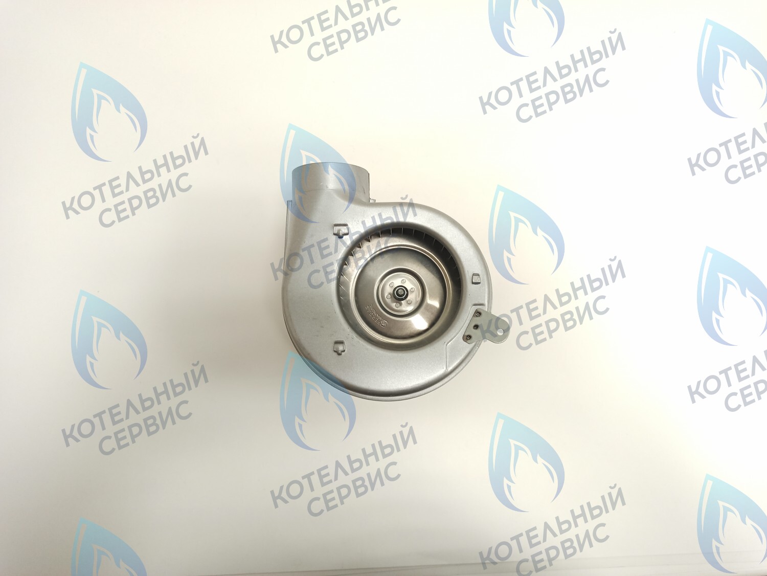 Вентилятор дымоудаления 40W BOSCH 6000 WBN6000-24C/24H И BUDERUS U072-24K/24 (87186429220)