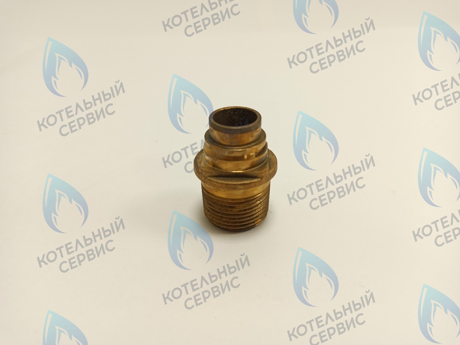 Штуцер для обратной/подводящей трубы CELTIC